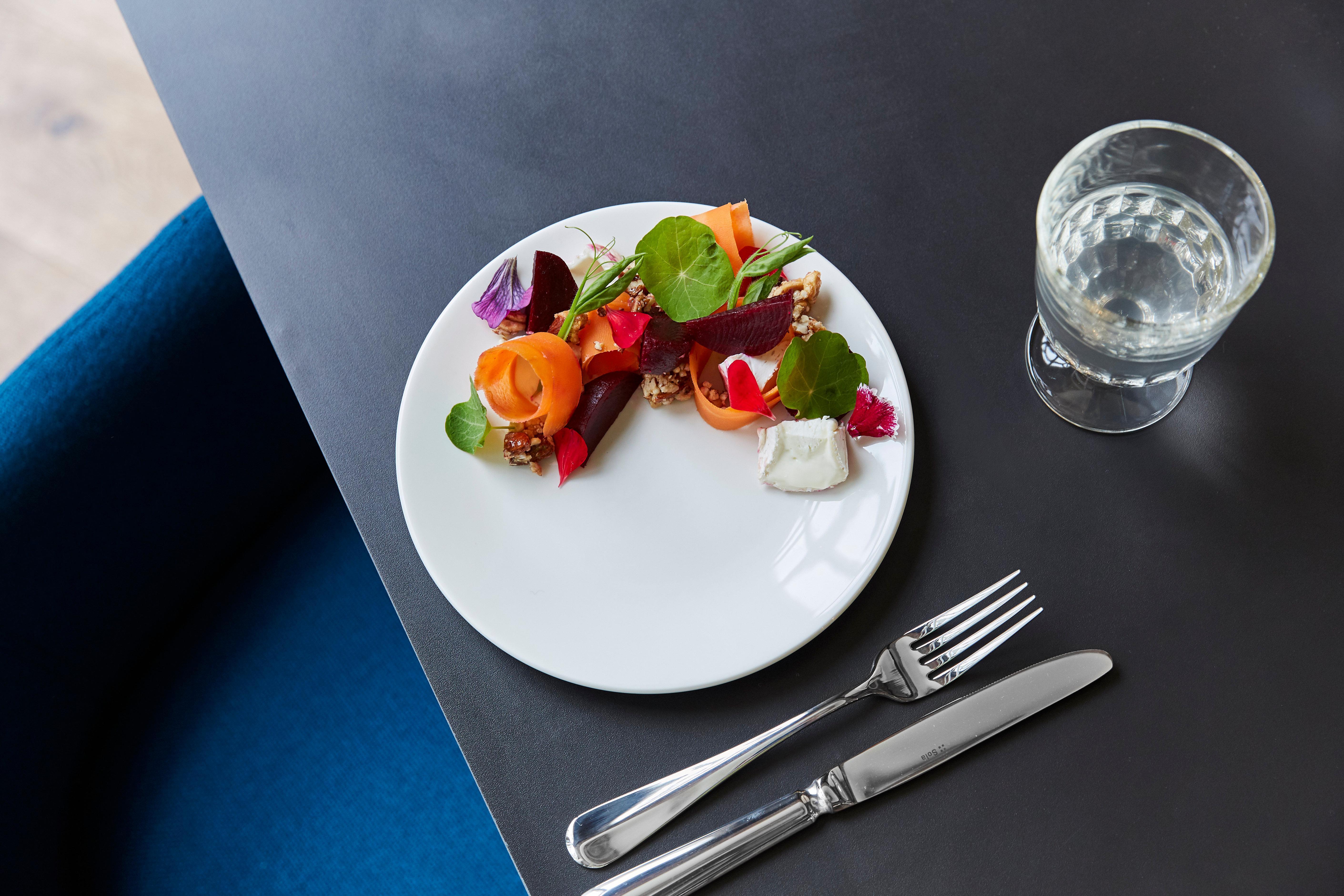 Indigo - By Ihg Dundee